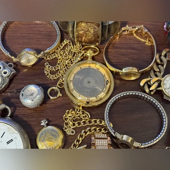 Lot of untested / broken watches and watch accessories